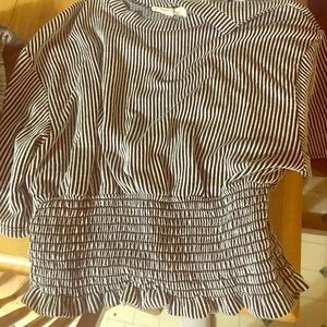 Brand new scrunched crop top !